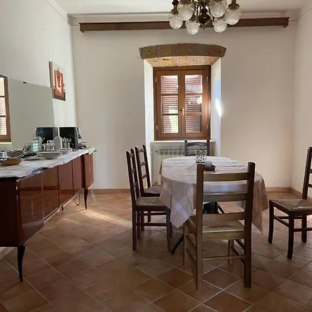 Agriturismo Pietramora Farm stay *
